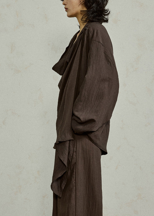 Well Tailored Shirt with a Graceful Silhouette