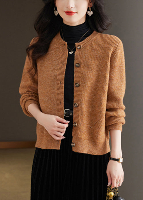 Effortlessly Elegant Cardigan with a Timeless Design