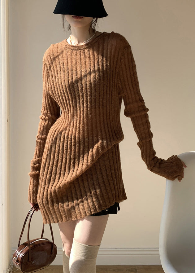 Well Tailored Sweater with a Graceful Silhouette