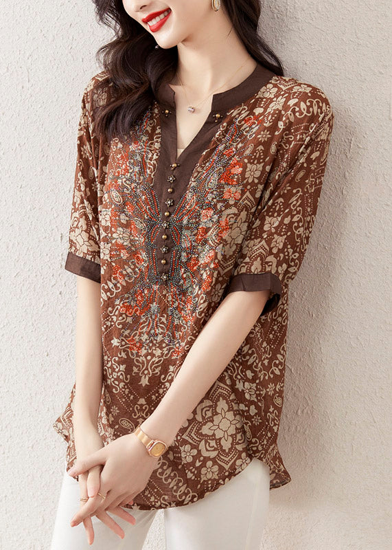 Well Tailored Top with a Graceful Silhouette