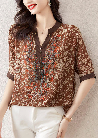 Well Tailored Top with a Graceful Silhouette
