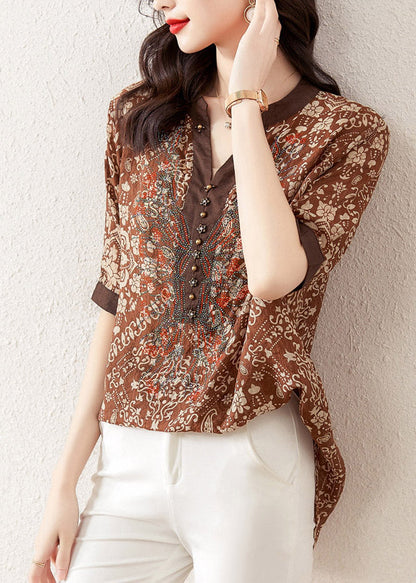 Well Tailored Top with a Graceful Silhouette