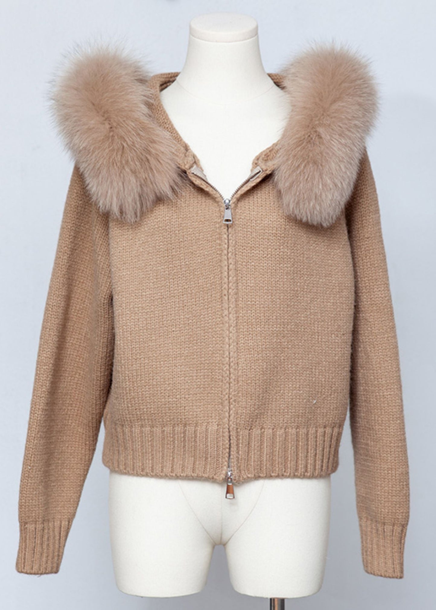 Beautifully Finished Coat in a Timeless Design
