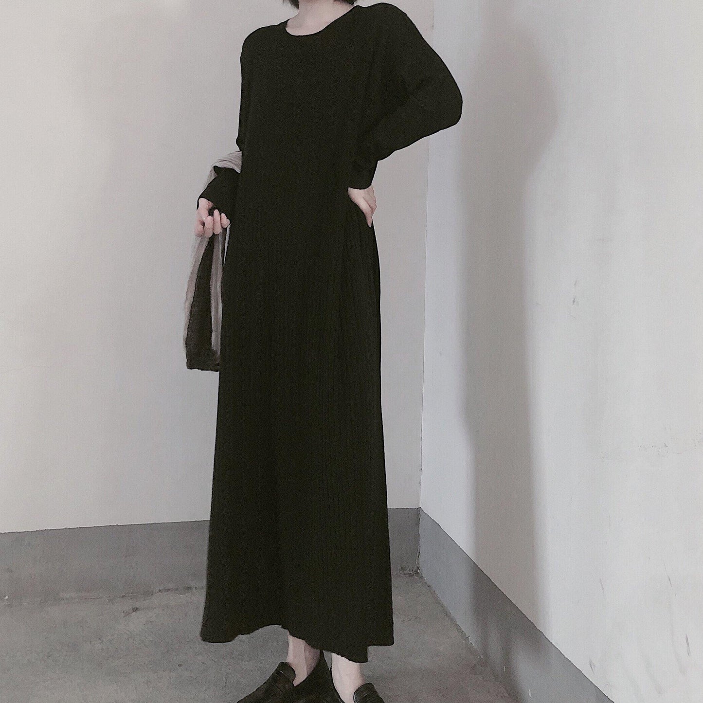Well Tailored Sweater with a Graceful Silhouette