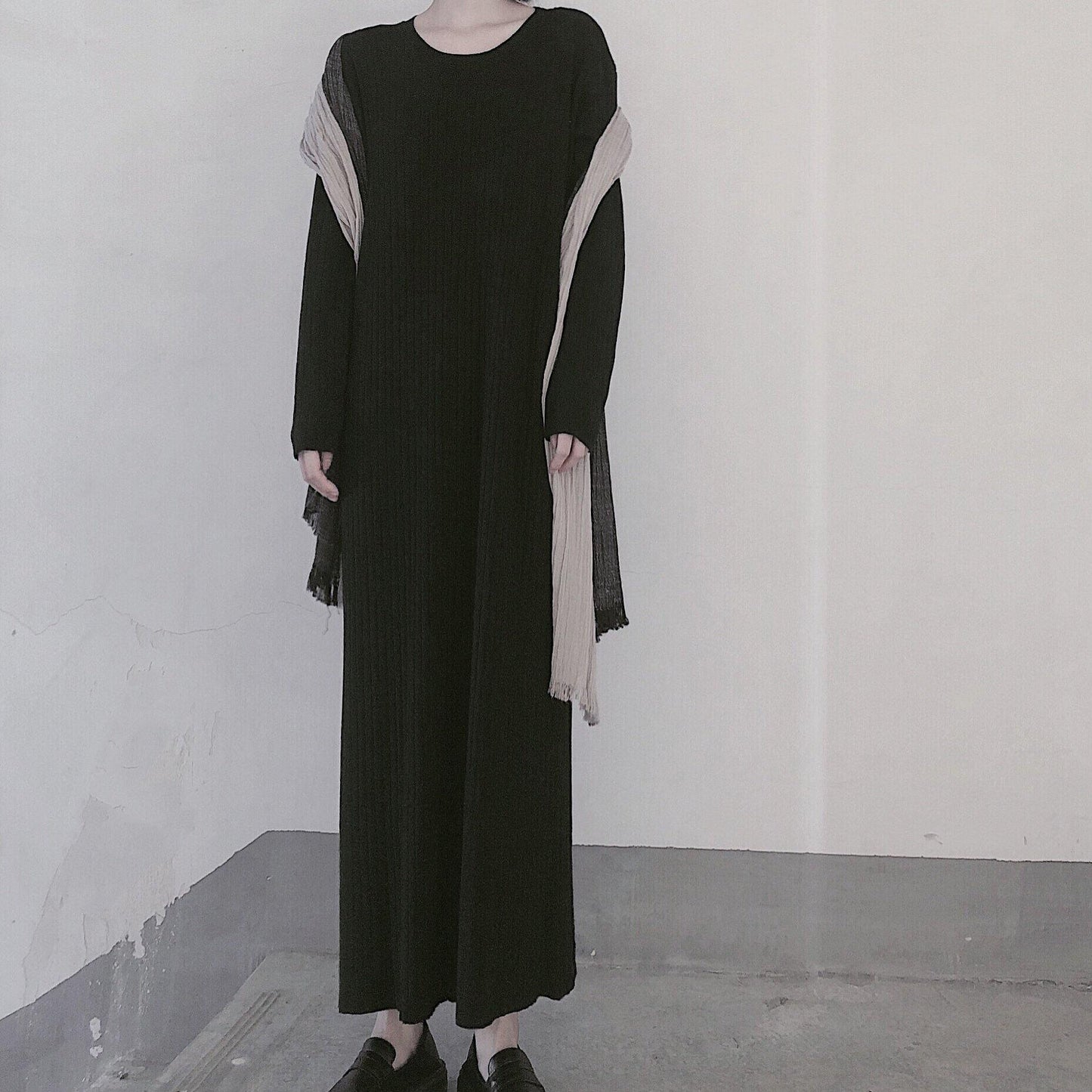 Well Tailored Sweater with a Graceful Silhouette