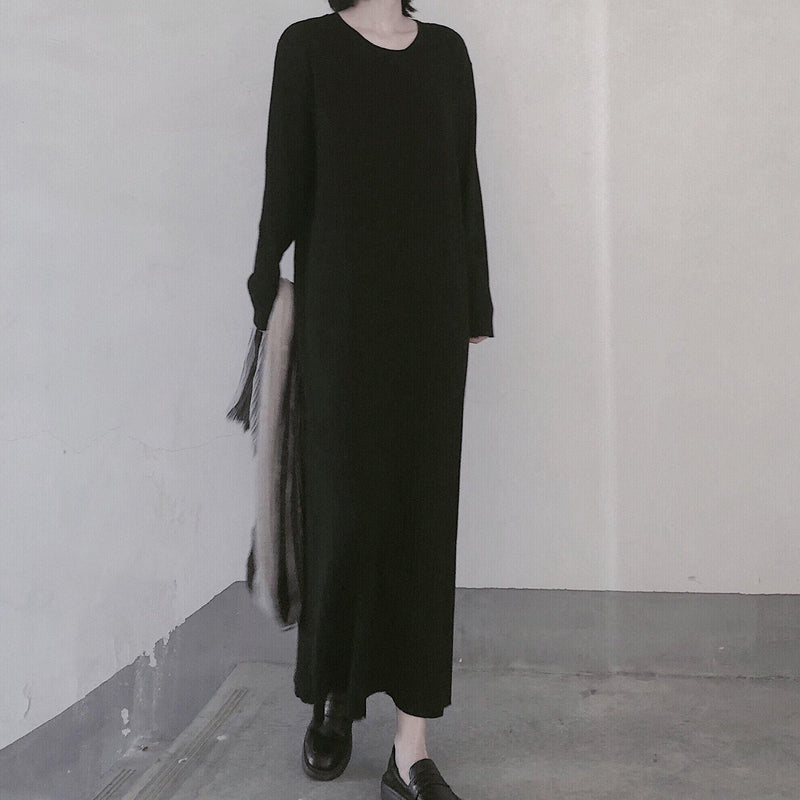 Well Tailored Sweater with a Graceful Silhouette