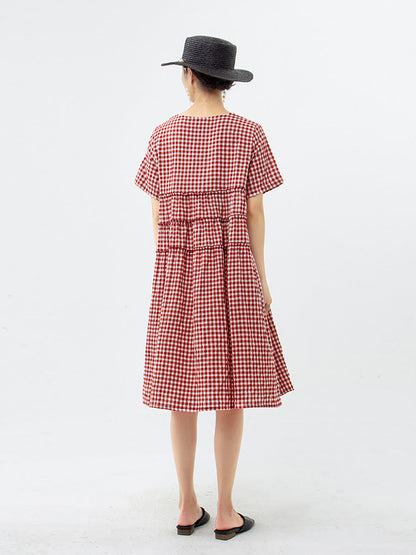 Well Tailored Dress with a Graceful Silhouette