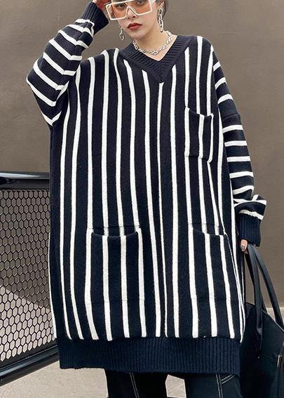 Classic Vintage Sweater with a Flattering Fit