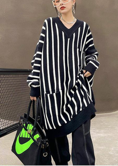 Well Tailored Sweater with a Graceful Silhouette