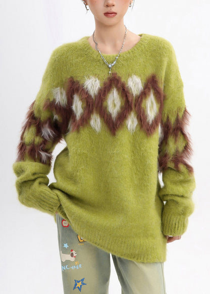 Beautifully Finished Top in a Timeless Design