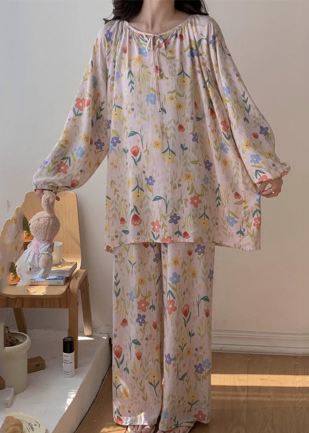 Well Tailored Pants with a Graceful Silhouette
