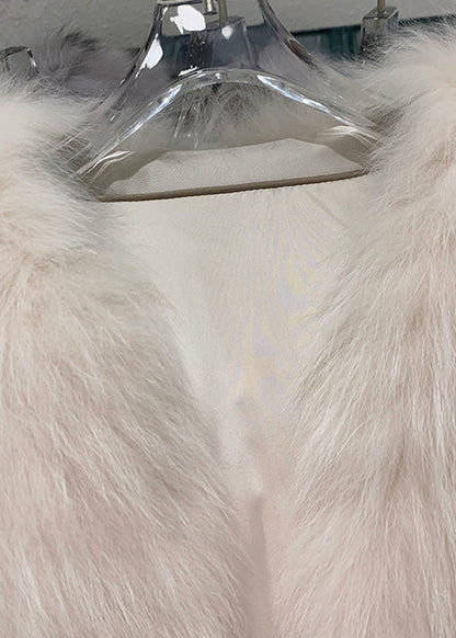Gracefully Styled Coat for Any Occasion