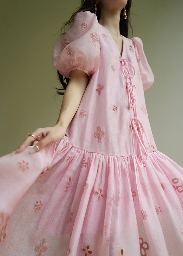 Beautifully Finished Dress in a Timeless Design