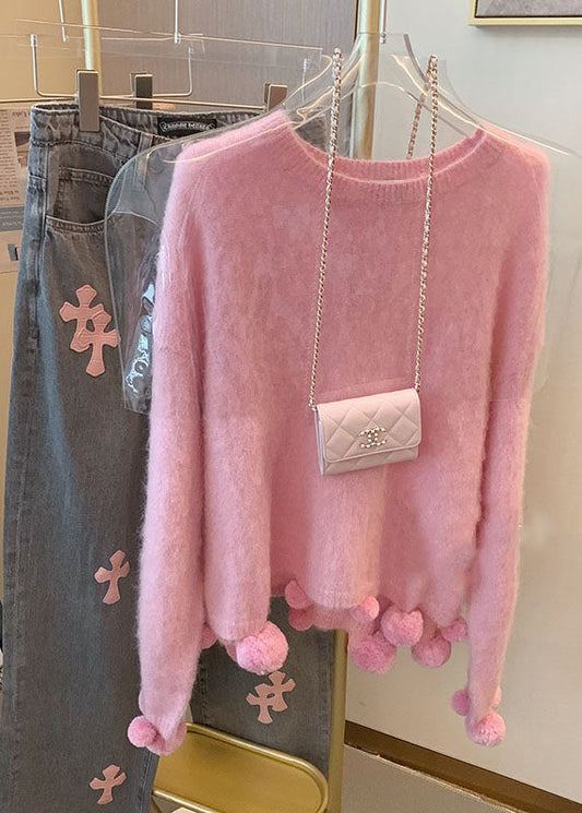 Classic Vintage Sweater with a Flattering Fit