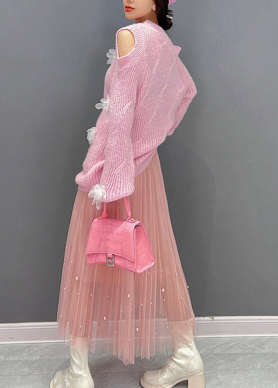 Well Tailored Top with a Graceful Silhouette
