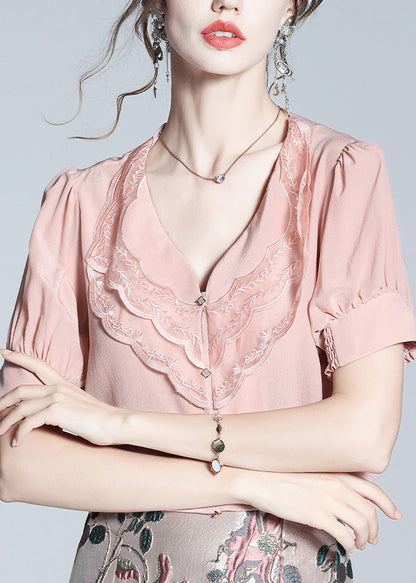 Well Tailored Shirt with a Graceful Silhouette