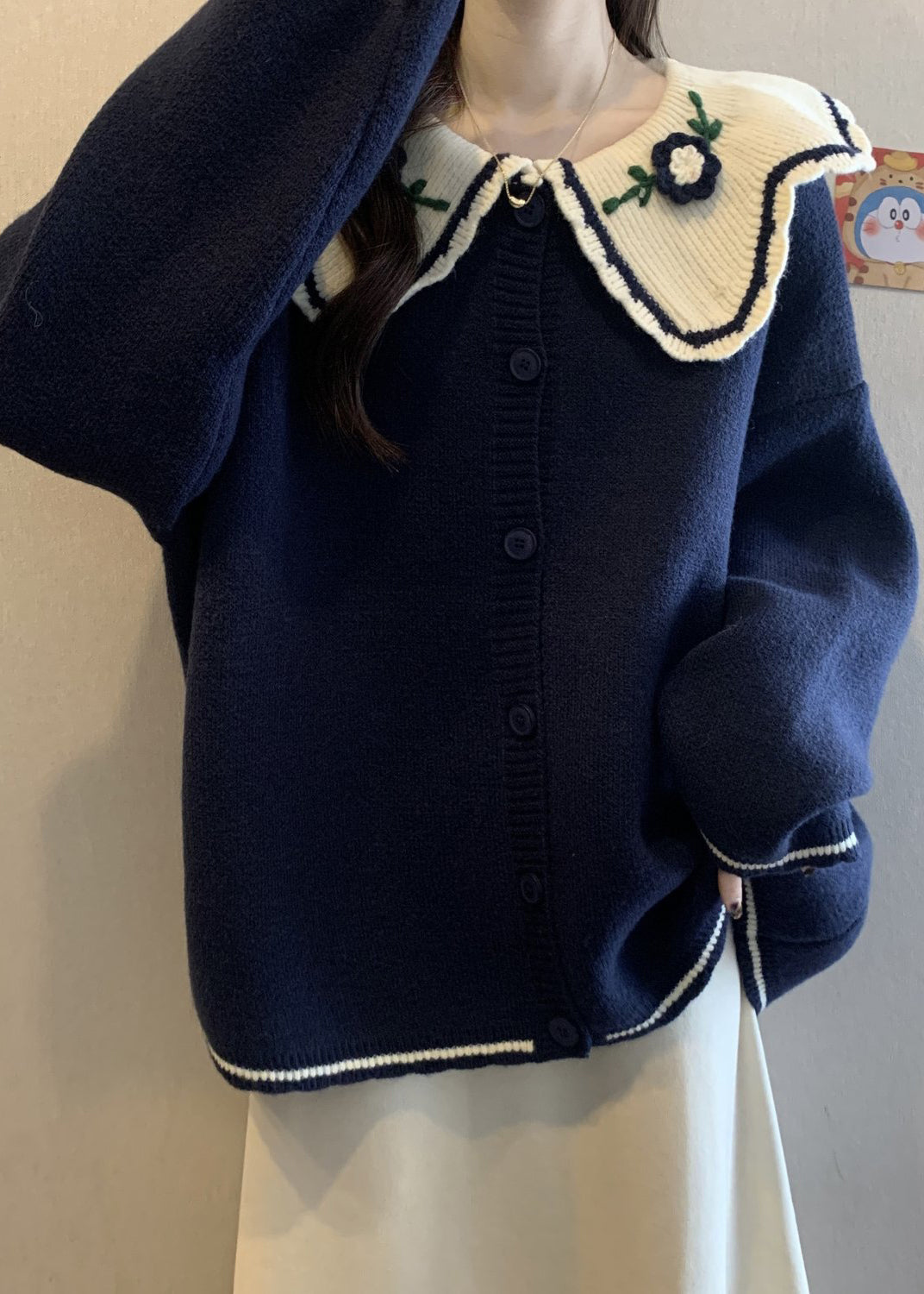 Effortlessly Elegant Cardigan with a Timeless Design