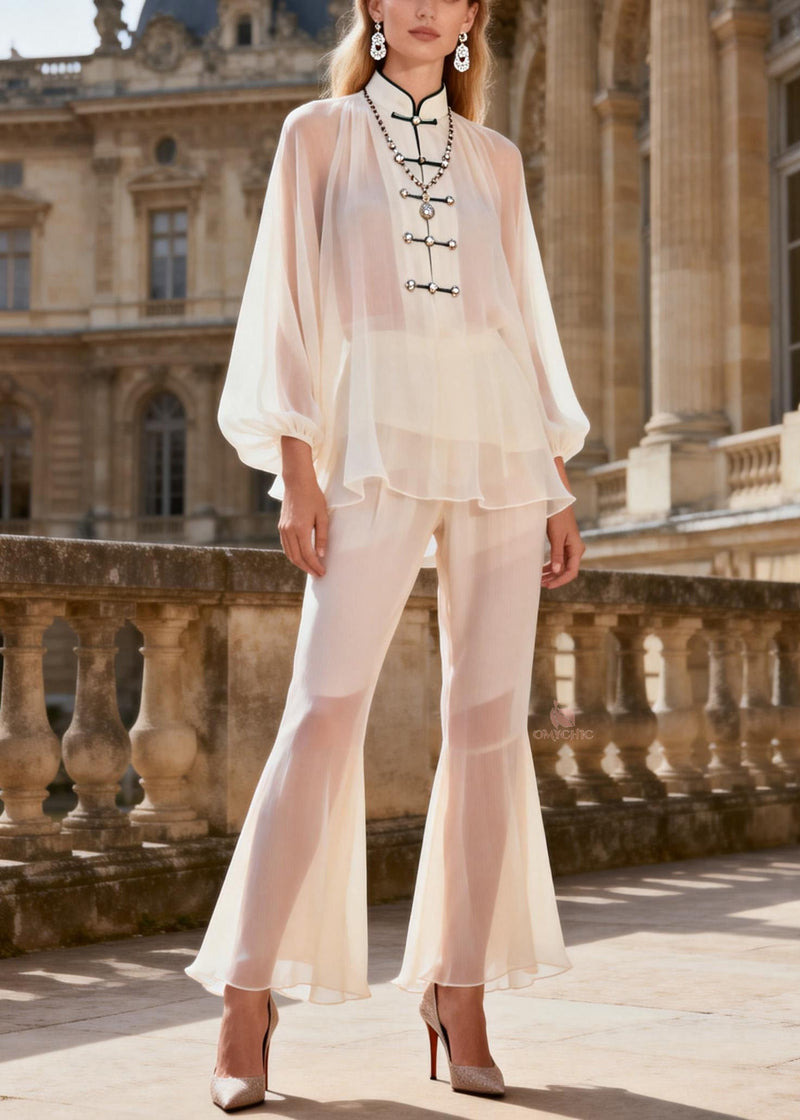 Sophisticated Trousers with a Clean Classic Look