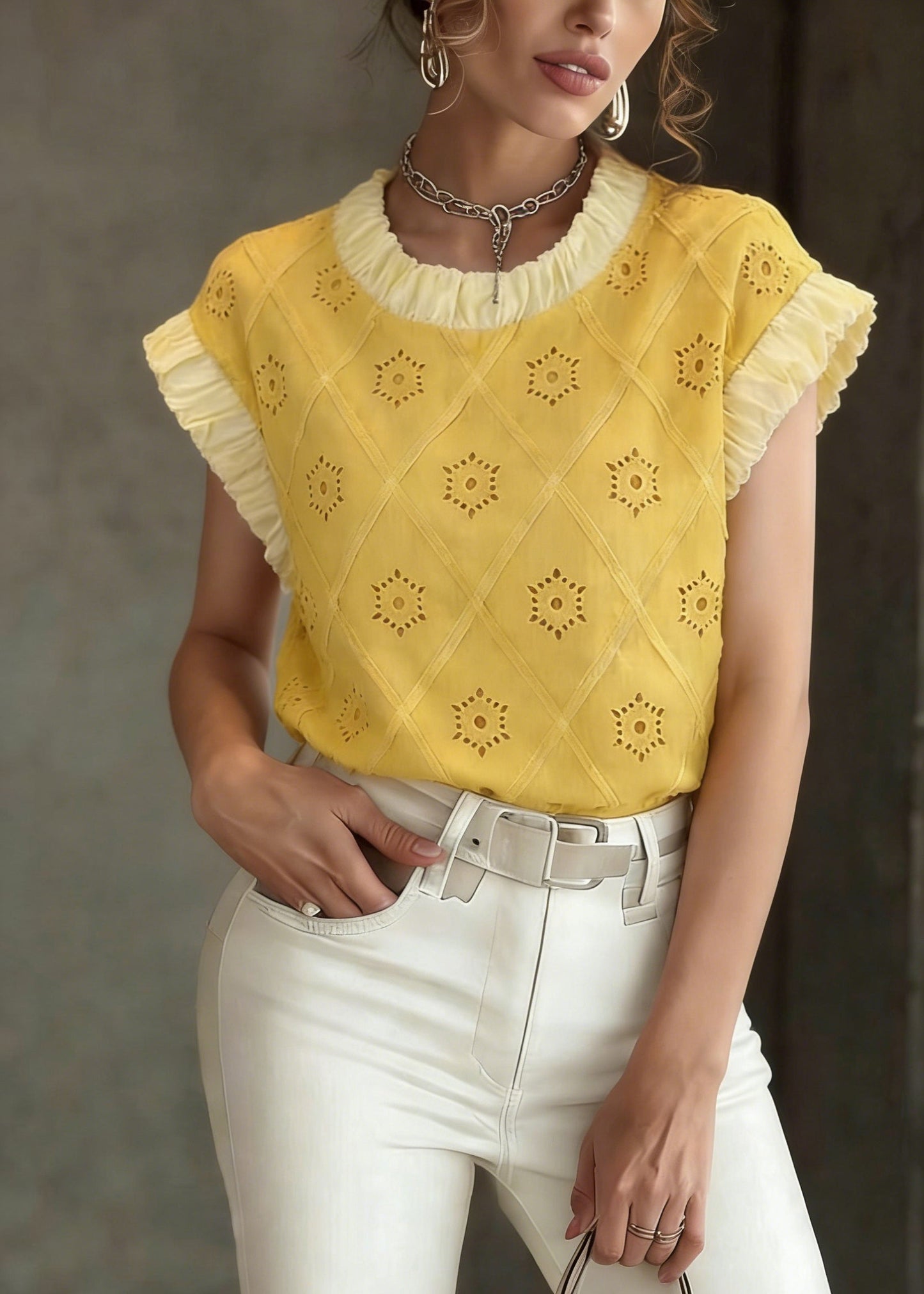 Well Tailored Shirt with a Graceful Silhouette