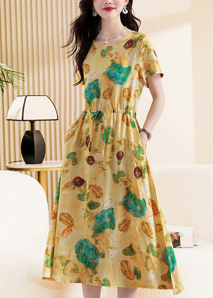 Classic Vintage Dress with a Flattering Fit