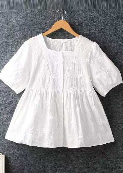 Effortlessly Elegant Top with a Timeless Design