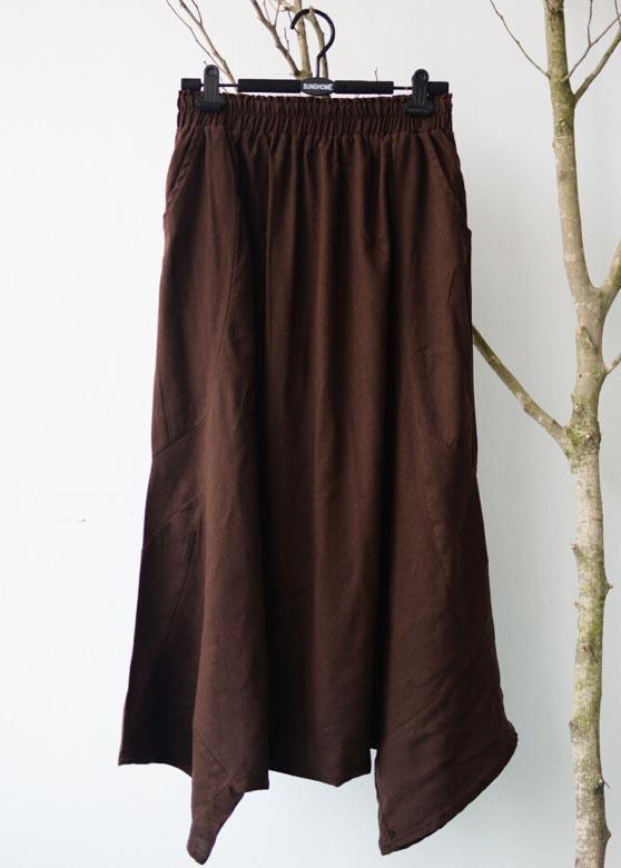 Well Tailored Pants with a Graceful Silhouette