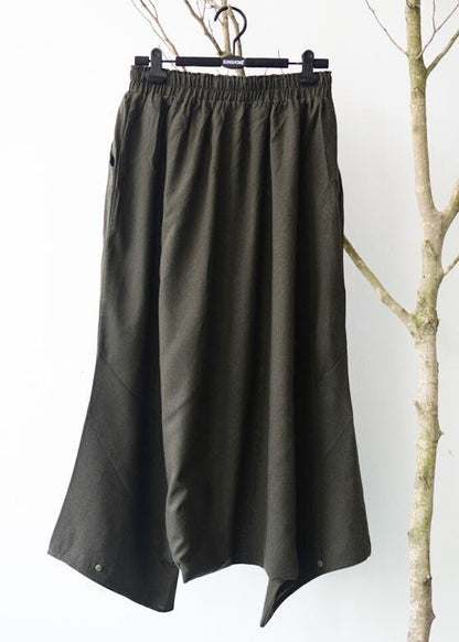 Well Tailored Pants with a Graceful Silhouette