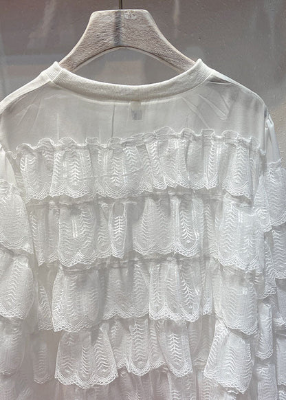 Beautifully Crafted Blouse in a Classic Style