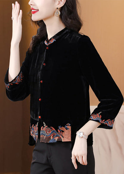 Well Tailored Coat with a Graceful Silhouette
