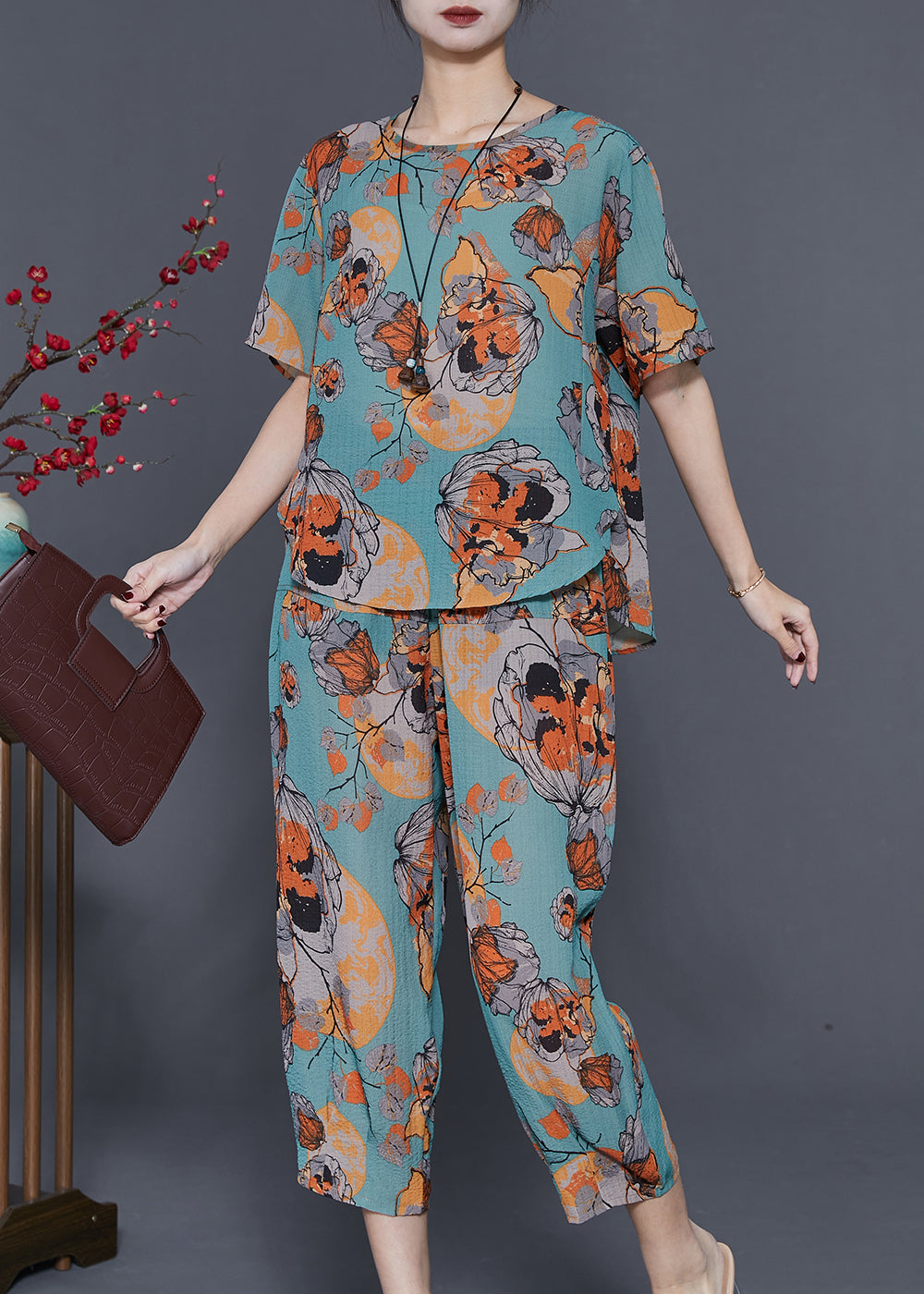 Effortlessly Elegant Garment with a Timeless Design