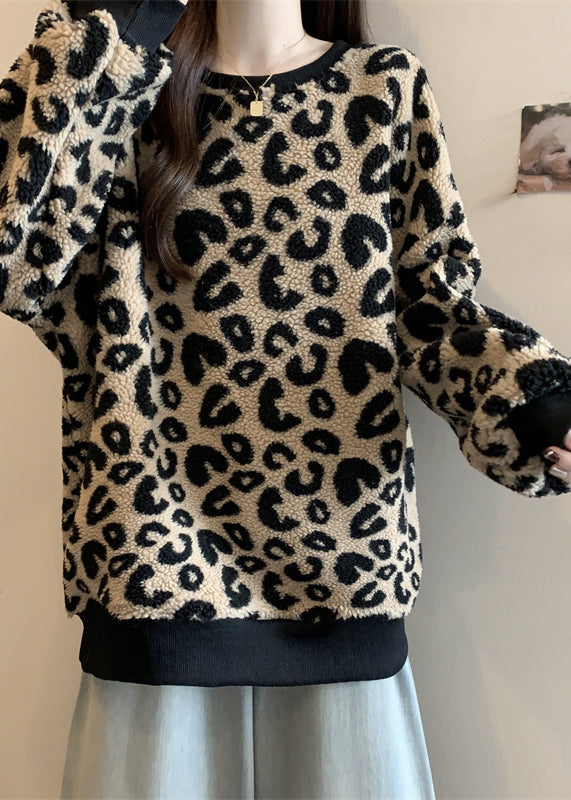 Gracefully Styled Shirt for Any Occasion