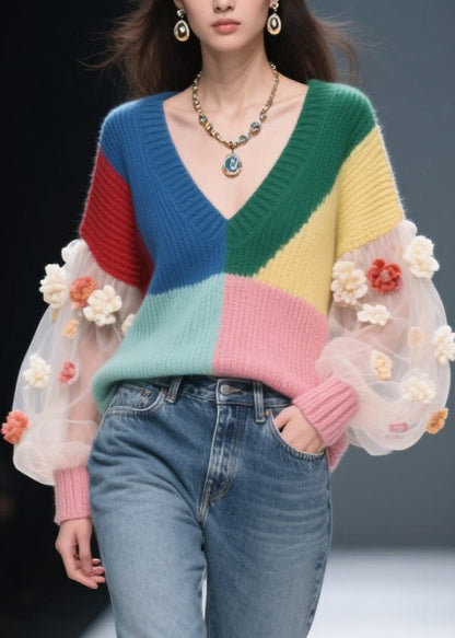 Well Tailored Sweater with a Graceful Silhouette