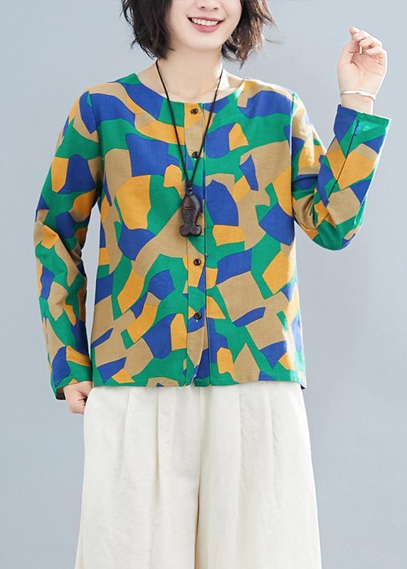 Effortlessly Elegant Top with a Timeless Design