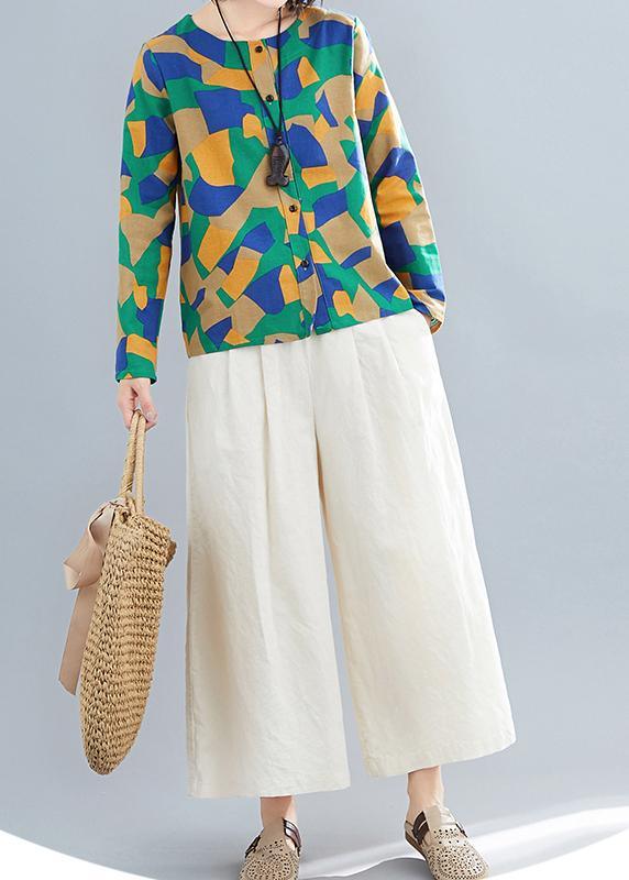 Effortlessly Elegant Top with a Timeless Design