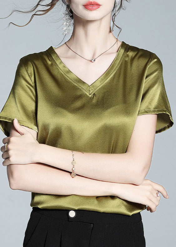A Vintage Style Top with Delicate Timeless Details