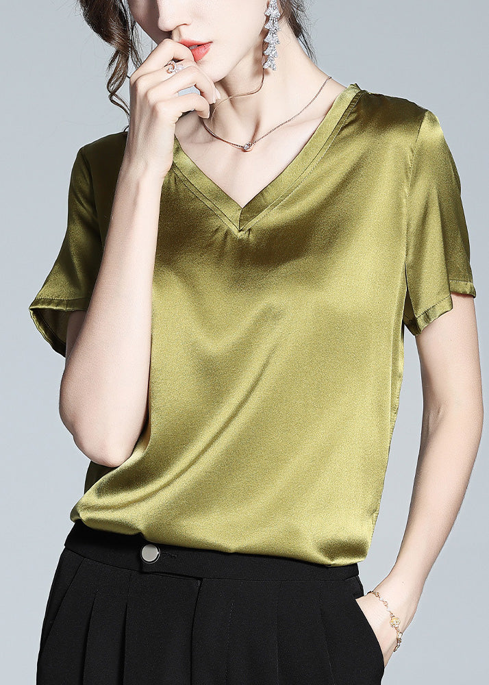 A Vintage Style Top with Delicate Timeless Details