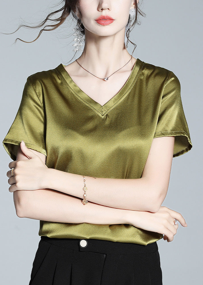 A Vintage Style Top with Delicate Timeless Details