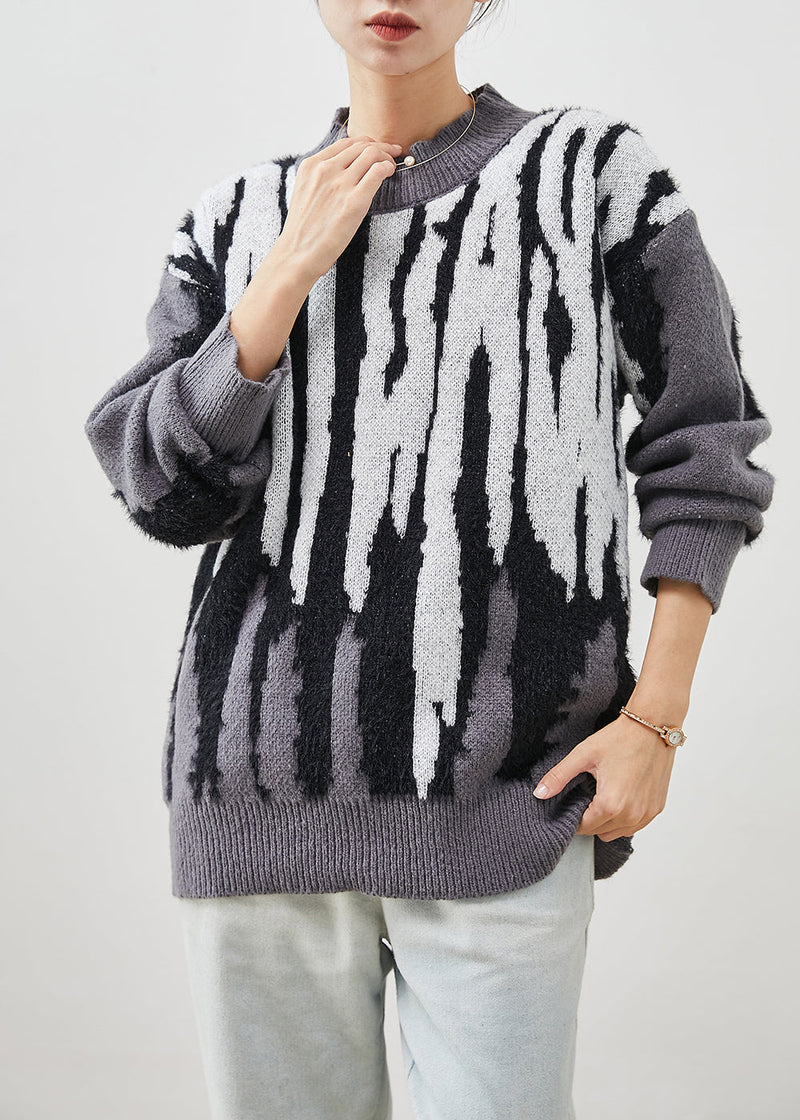 Well Tailored Pullover with a Graceful Silhouette
