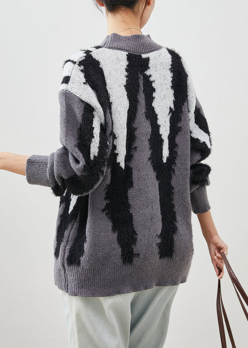 Effortlessly Elegant Pullover with a Timeless Design