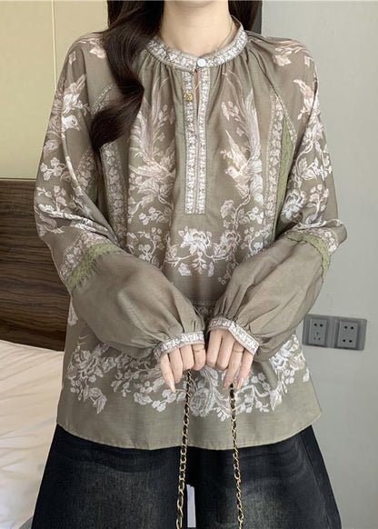 Well Tailored Blouse with a Graceful Silhouette