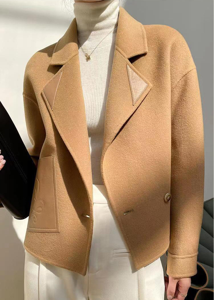 Well Tailored Coat with a Graceful Silhouette