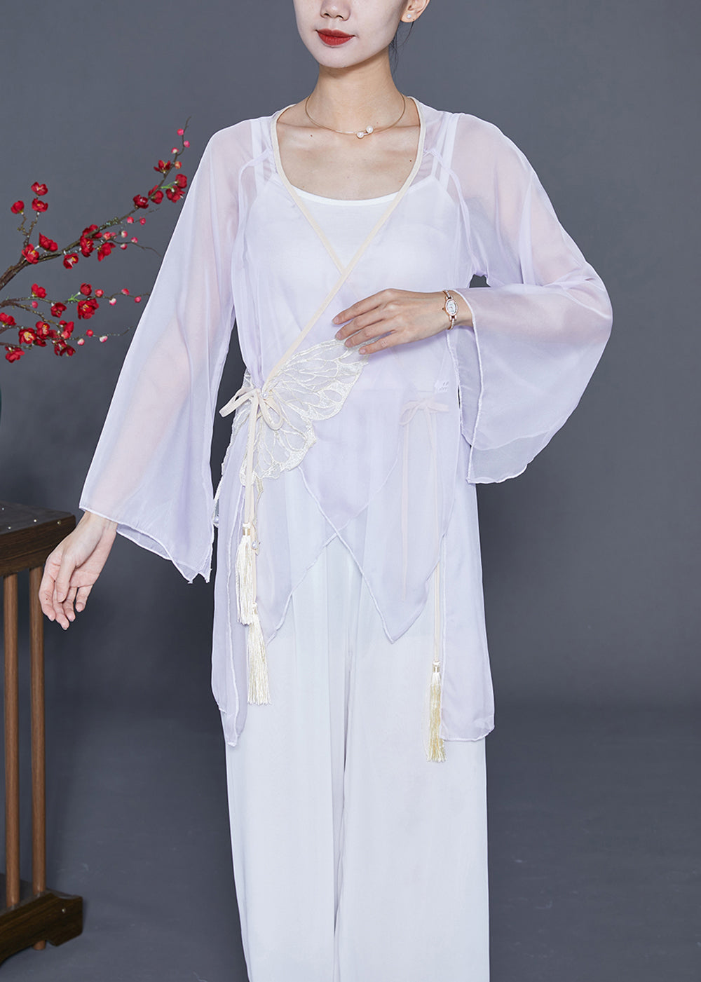 Beautifully Finished Top in a Timeless Design