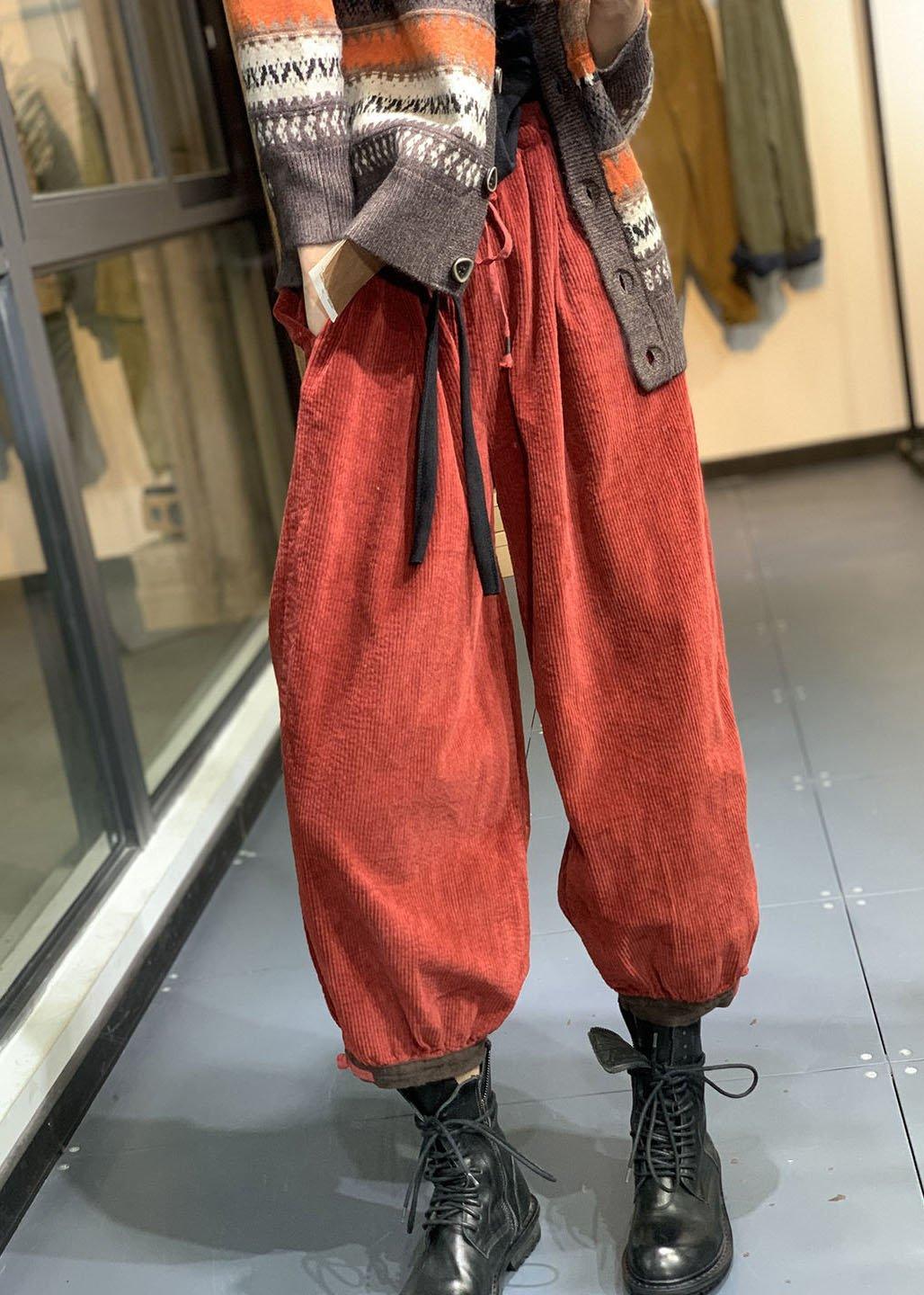 Well Tailored Pants with a Graceful Silhouette