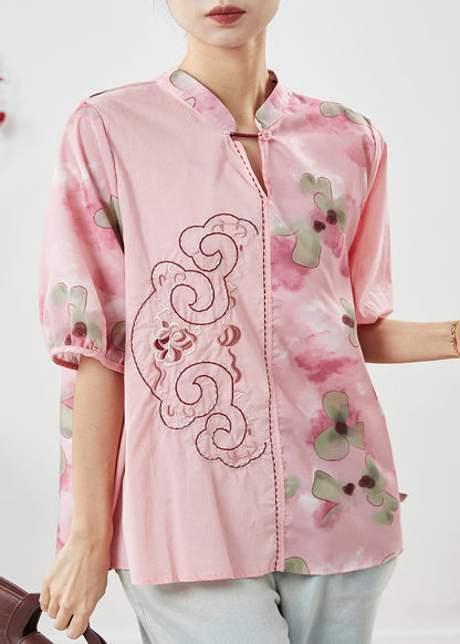 Classic Vintage Blouse with a Flattering Fit