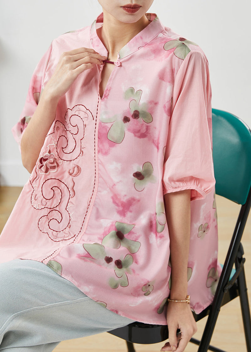 Classic Vintage Blouse with a Flattering Fit