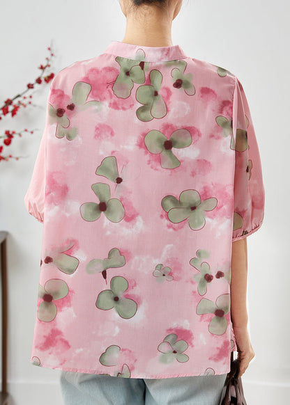 Classic Vintage Blouse with a Flattering Fit