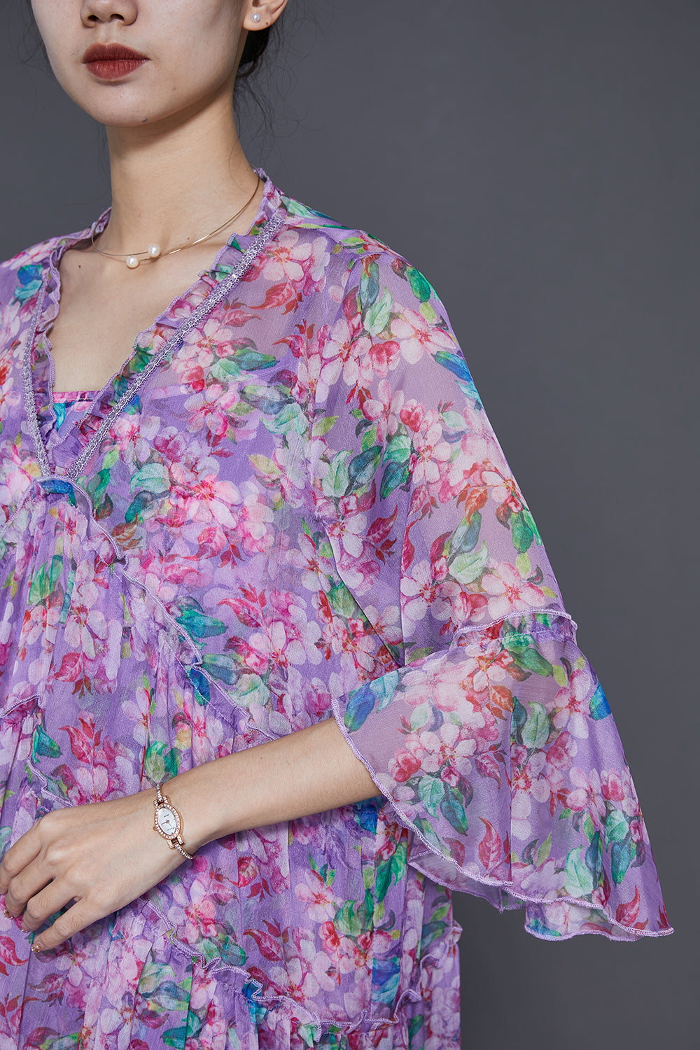 Well Tailored Dress with a Graceful Silhouette