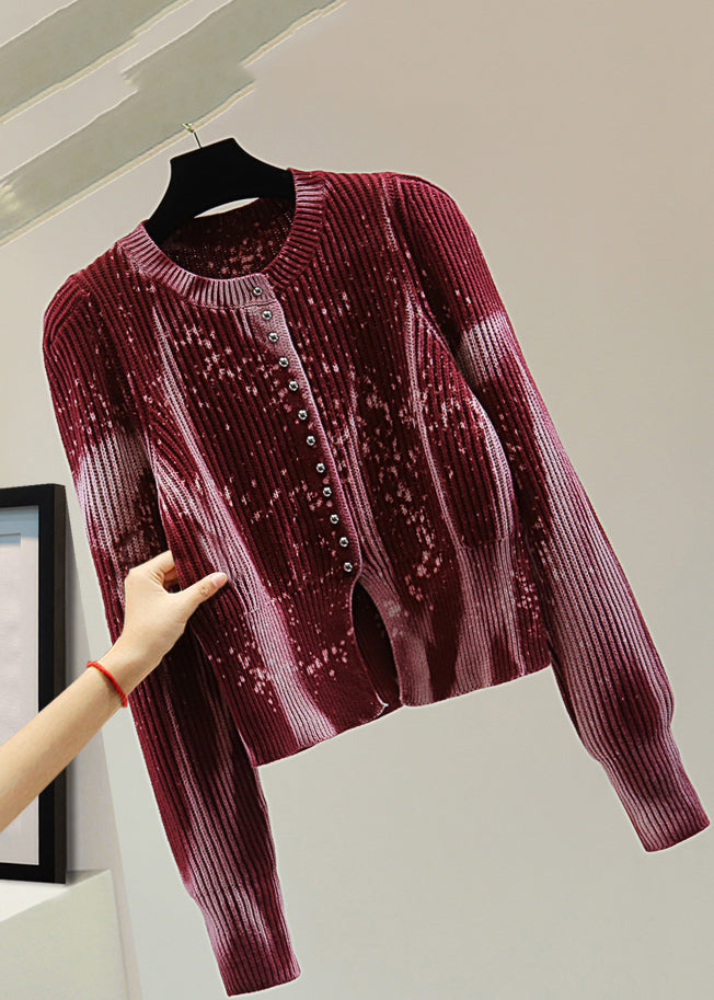 Effortlessly Elegant Sweater with a Timeless Design