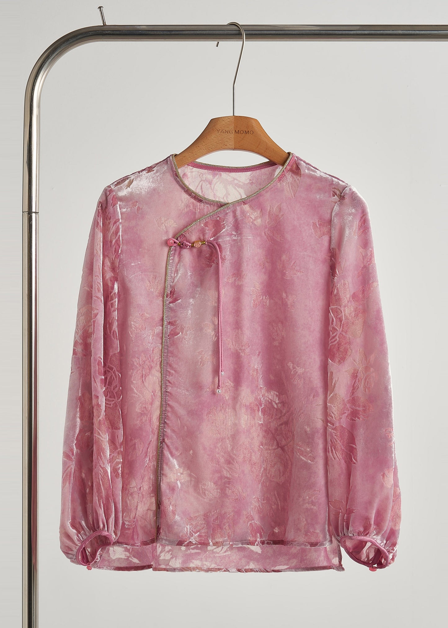Beautifully Crafted Shirt in a Classic Style
