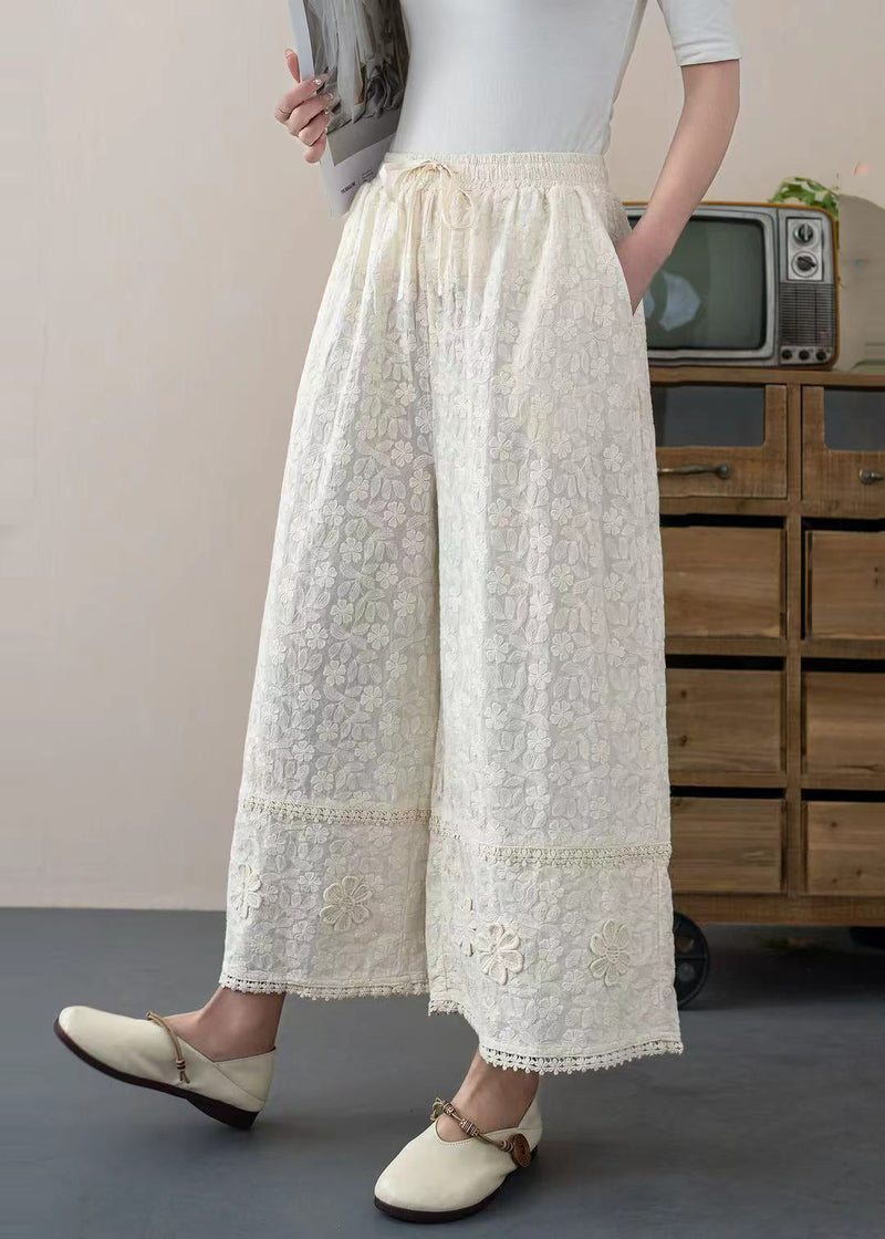 Well Tailored Trousers with a Graceful Silhouette